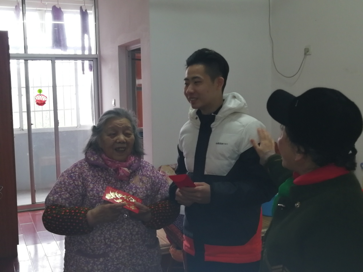 溫情滿除夕，愛心暖人心
